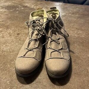 Sorel Major lace boots. Size 10.5